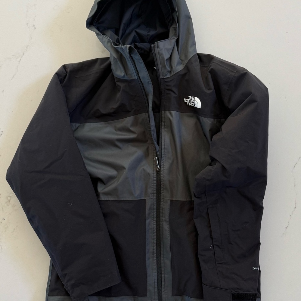The North Face Kids Black and Gray Tri-Climate Ski Jacket w/ Removable Shell